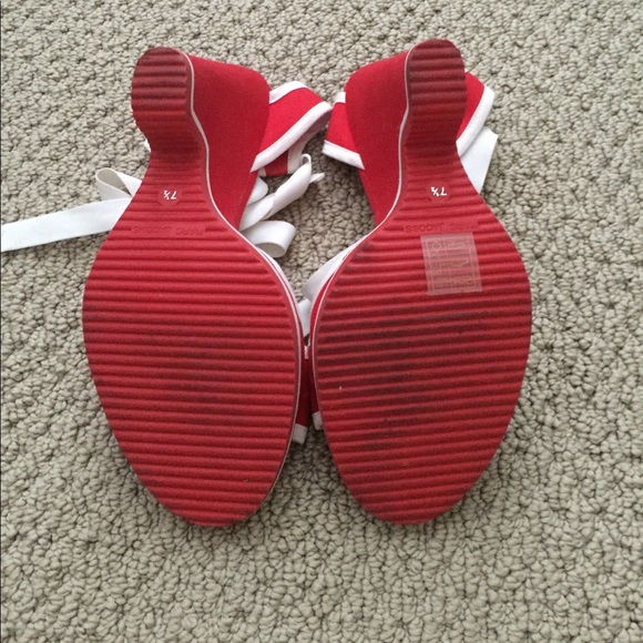 Marc Jacobs Red Wedges - Picture 4 of 4